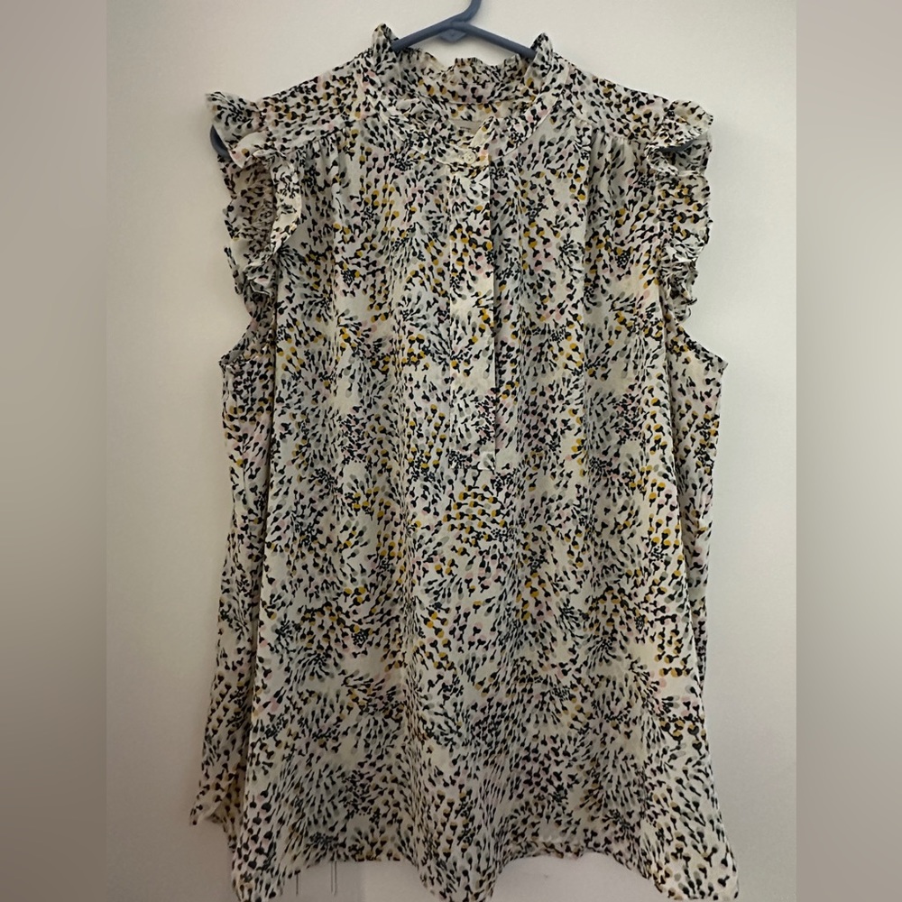 LOFT T-shirt Blouse Size Large Cute LOFT T-shirt Blouse Size Large